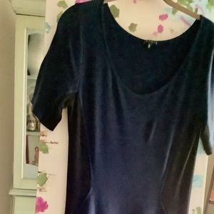 Theory size M short sleeve dress Navy blue&Black sides dress.Slimming silhouette